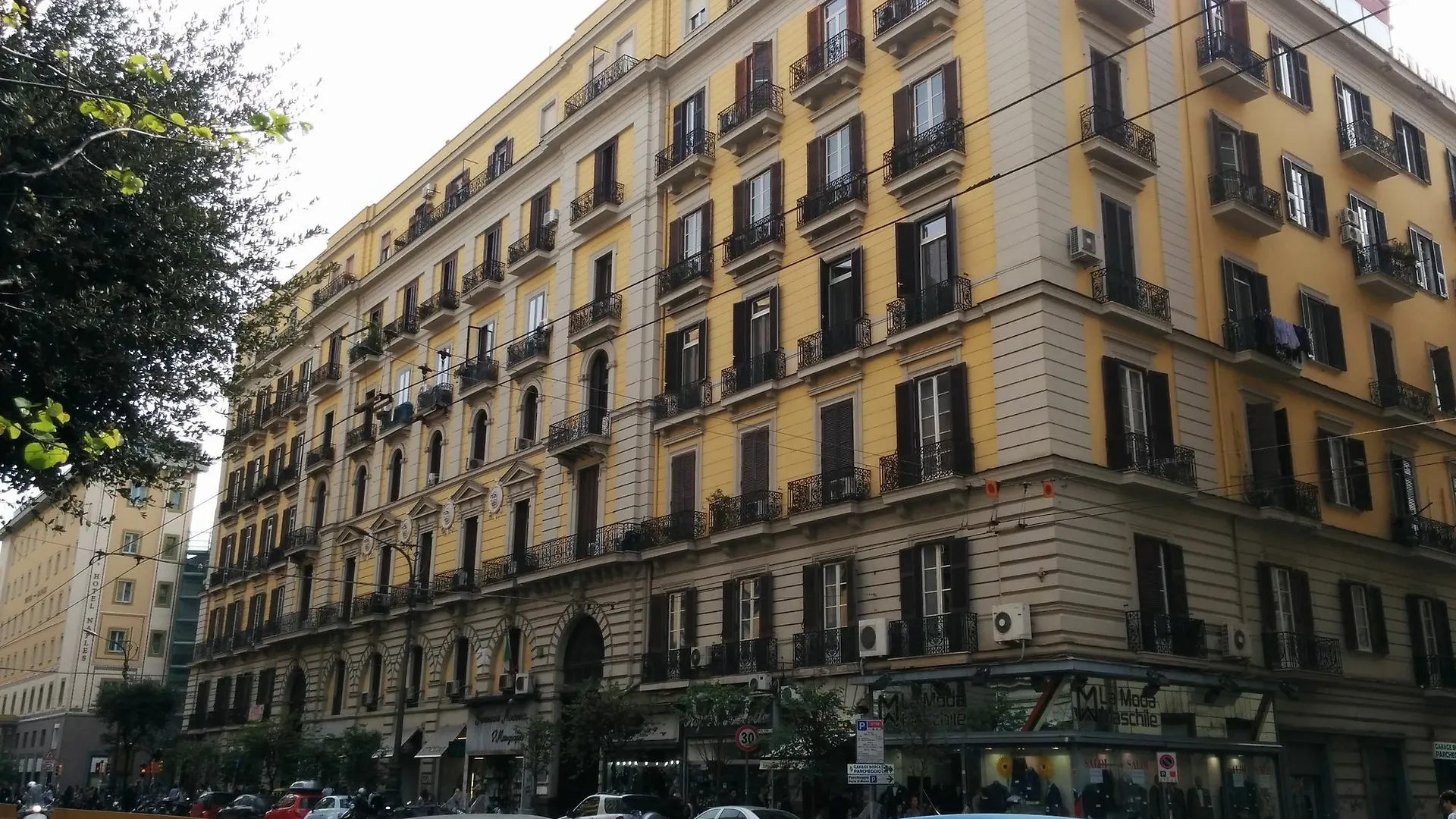 Be Italian Flat Bovio Hotel Napels