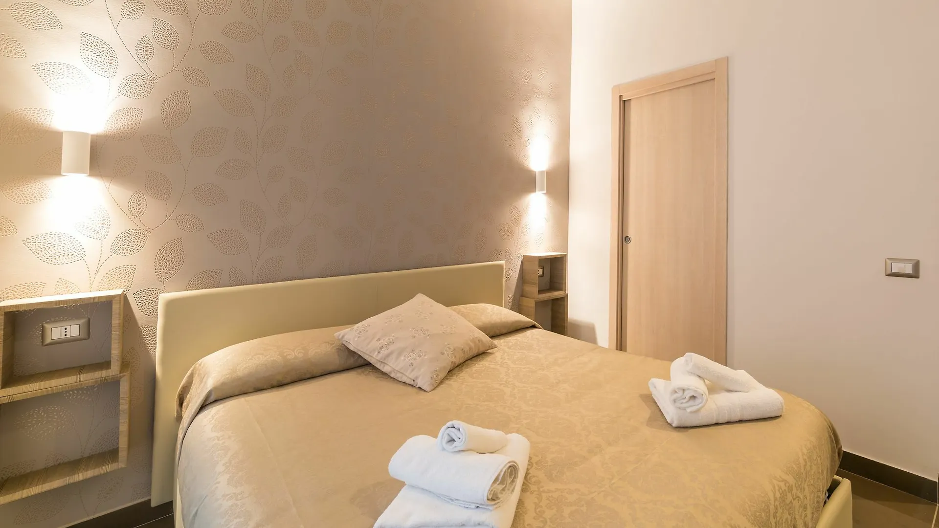 Be Italian Flat Bovio Hotel Napels