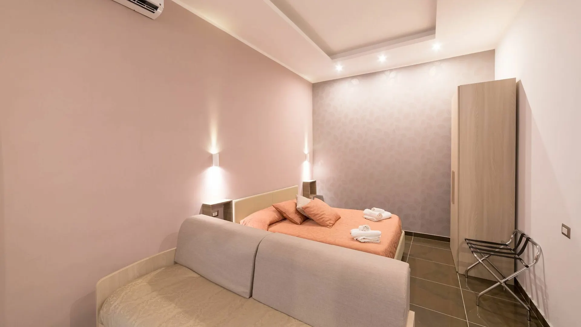 Be Italian Flat Bovio Hotel Napels