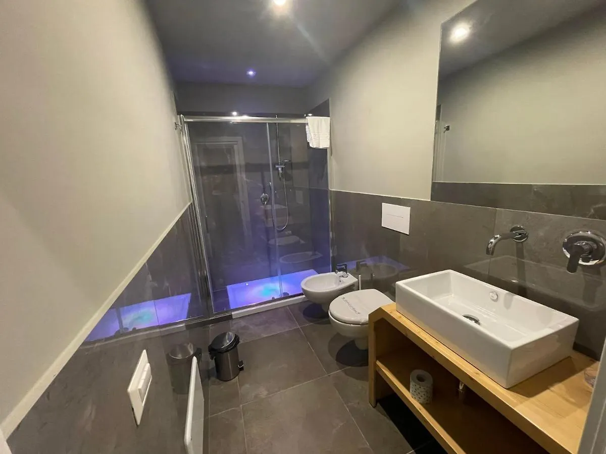 *** Affittacamere Hotel Be Italian Flat Bovio Napoli Italia