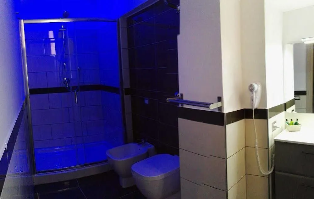 Hotel Be Italian Flat Bovio Napoli 3*,