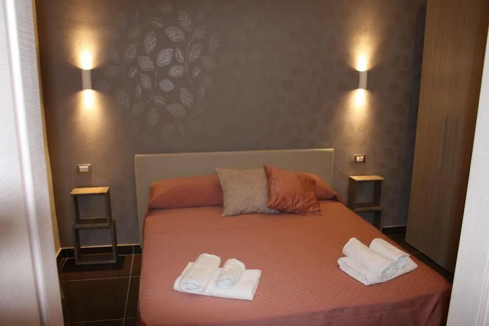 Hotel Be Italian Flat Bovio Napoli 3*,
